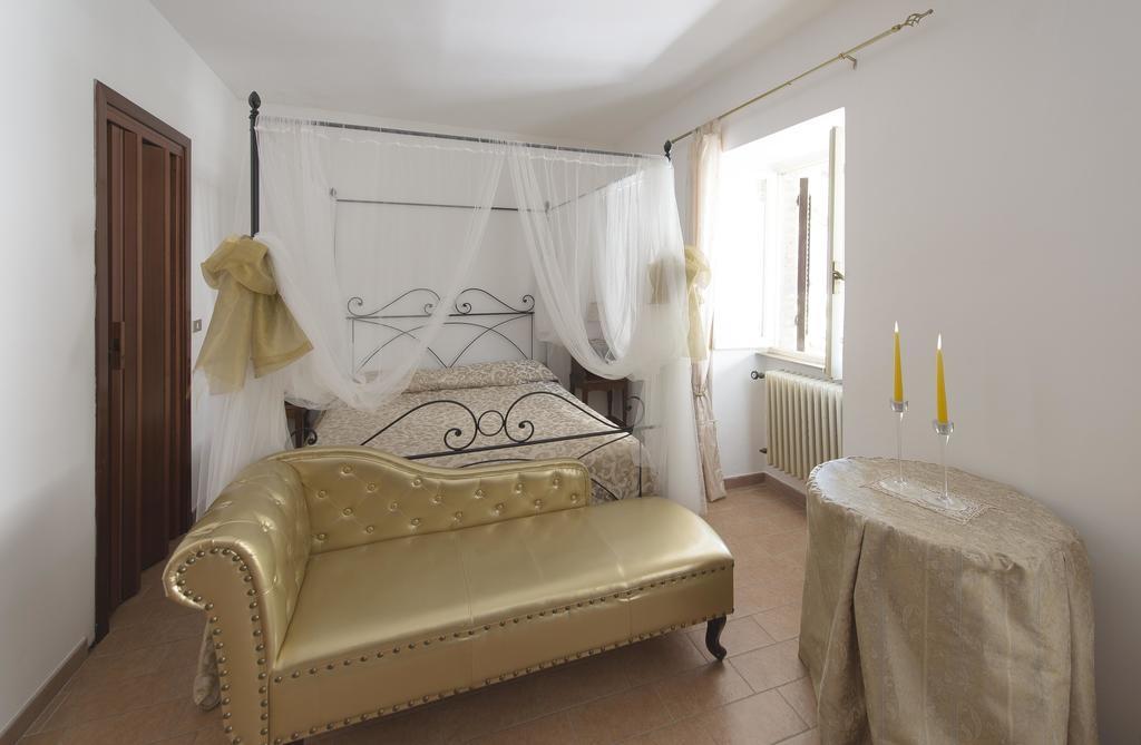 Residenza Di Via Piccardi Bed & Breakfast Gubbio Ruang foto