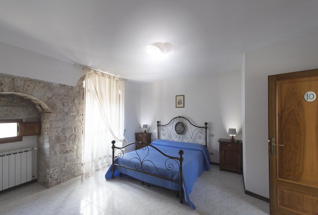 Residenza Di Via Piccardi Bed & Breakfast Gubbio Ruang foto