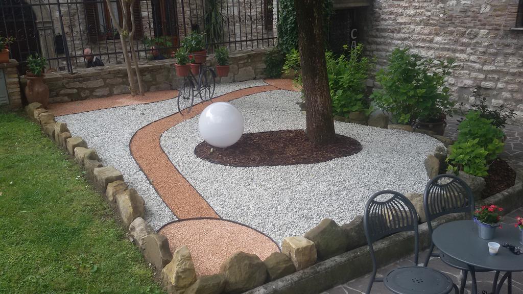 Residenza Di Via Piccardi Bed & Breakfast Gubbio Bagian luar foto